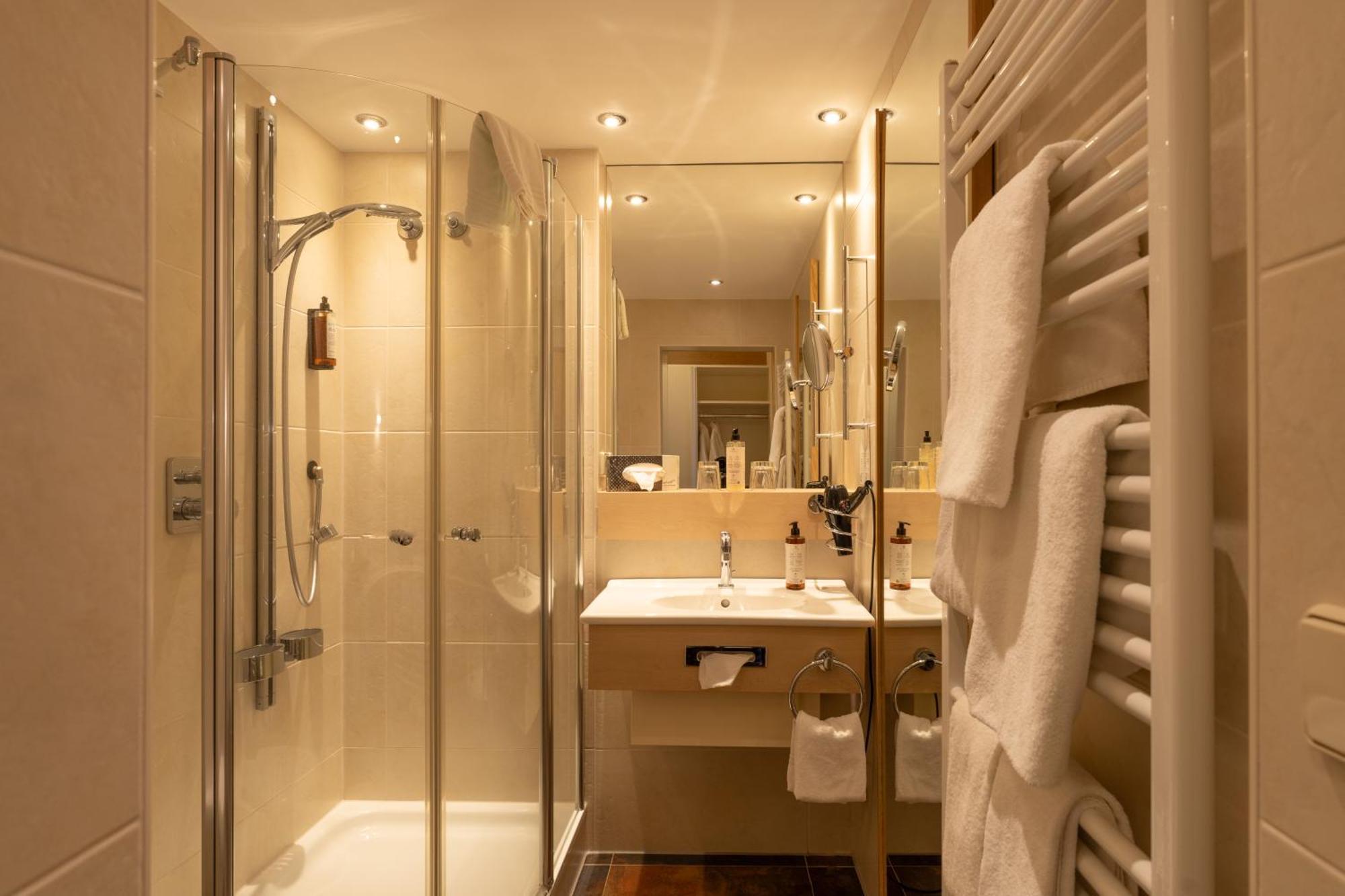 Parkhotel Flora Am Шлухзее Экстерьер фото